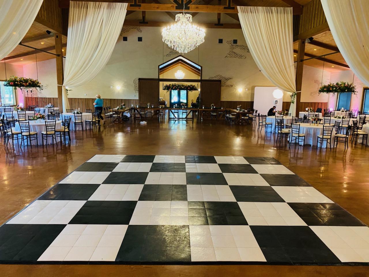 Dance Floor - White and Black Checkered 18'x18' b